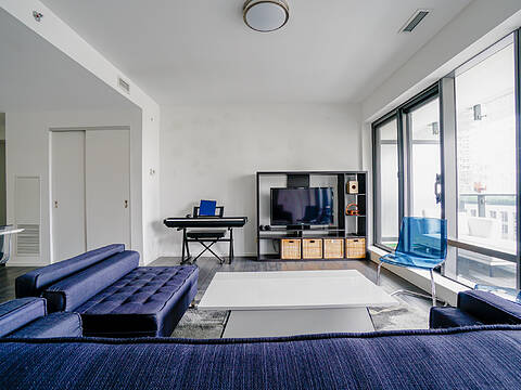 5 St Joseph St #611, Toronto