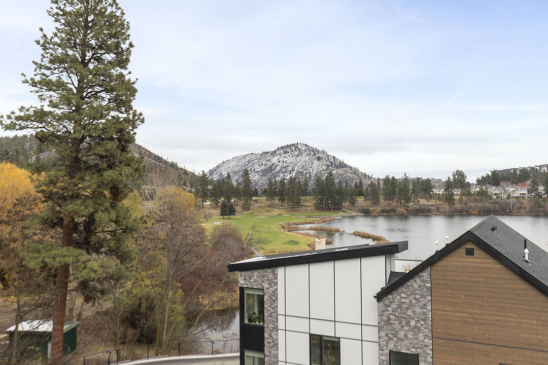 210-2735 Shannon Lake, West Kelowna, British Columbia