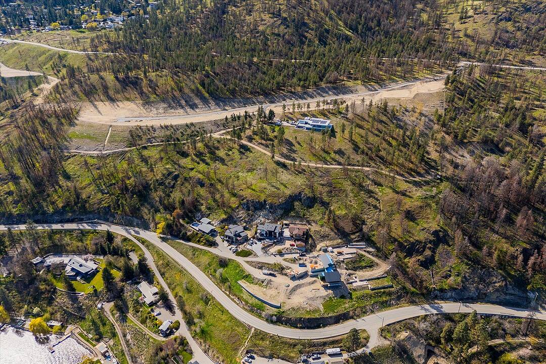7-1045 Bear Creek Lane, West Kelowna, British Columbia
