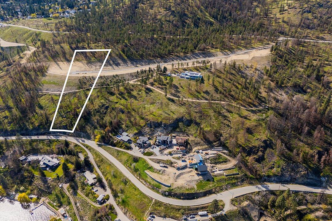 8-1045 Bear Creek Lane, West Kelowna, British Columbia