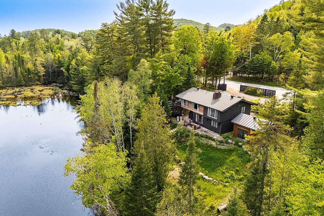 2395 Ch. Pierre-Péladeau, Sainte-Adèle, Quebec