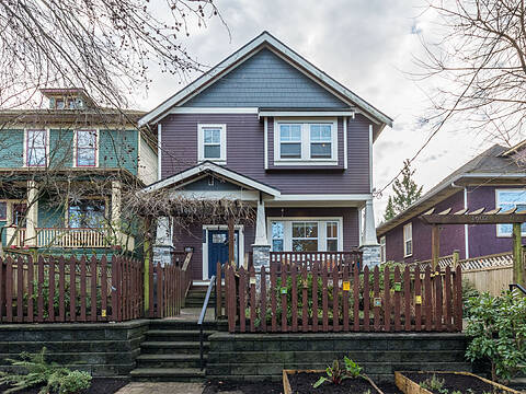1604 13th Avenue E, Vancouver