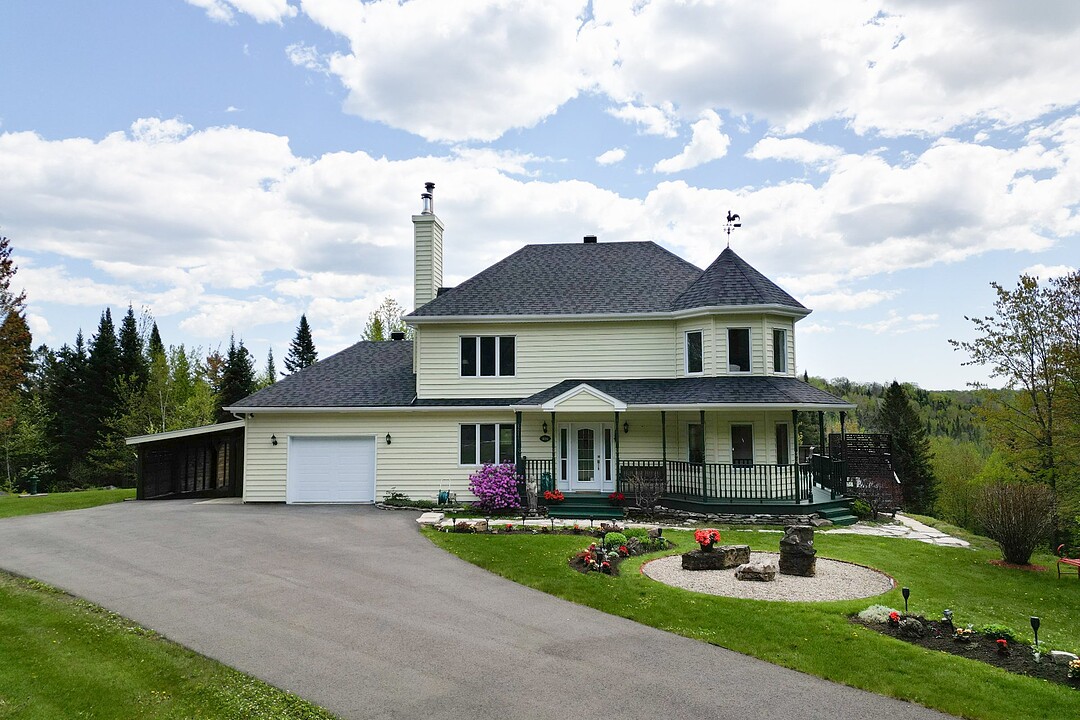 205 Ch. Guénette, Sainte-Marguerite-du-Lac-Masson, Québec
