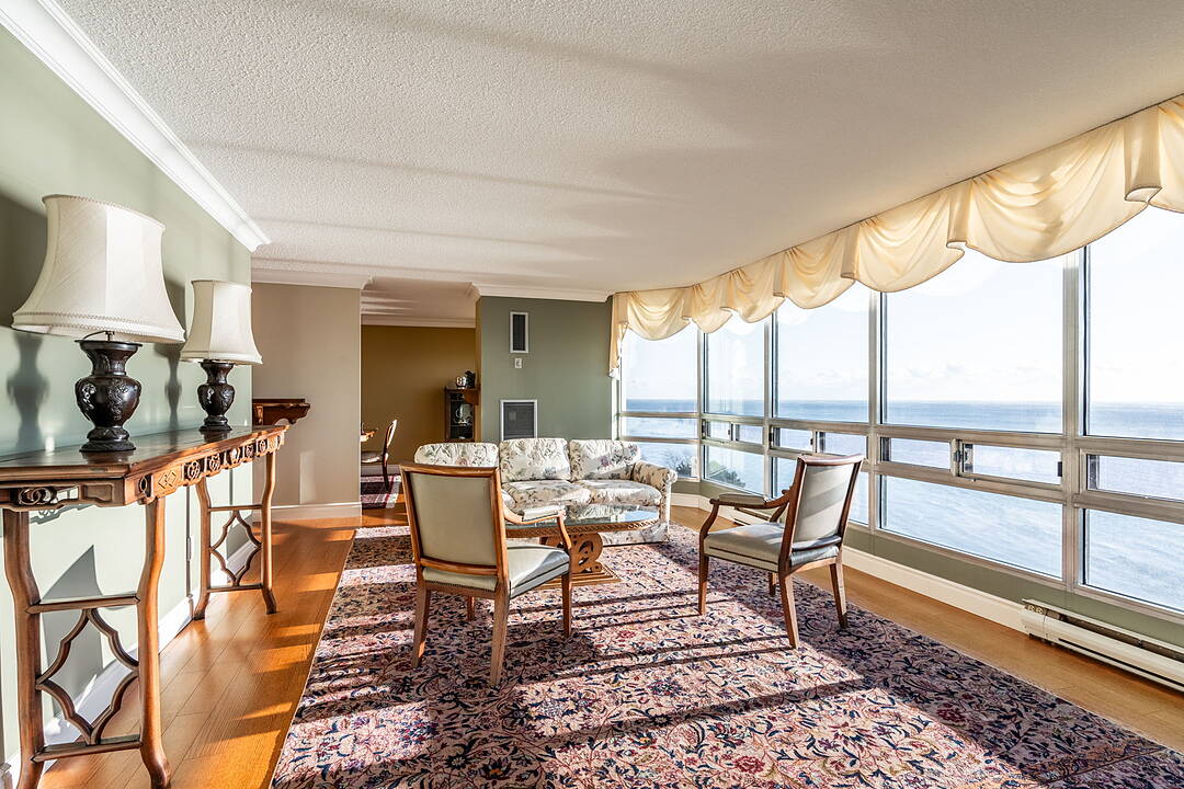 2180 Marine Dr #1107, Oakville, Ontario