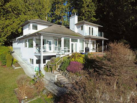 6417 Sunshine Coast Highway, Sechelt