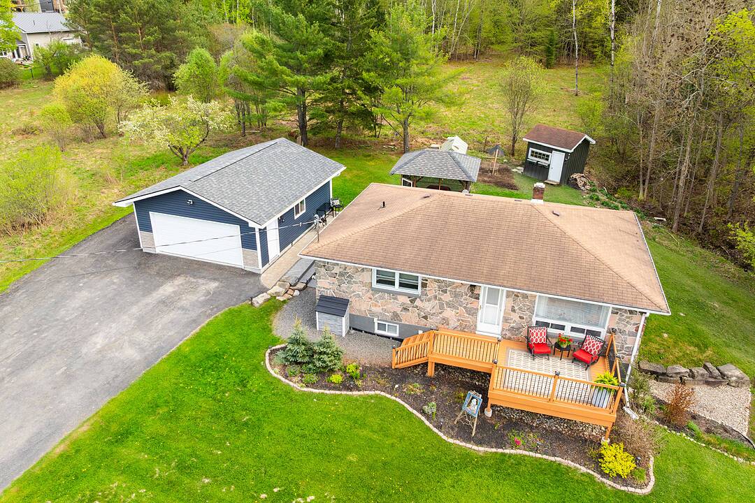 26 Cairns Crescent East, Huntsville, Ontario