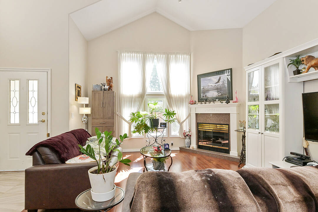 13911 16 Avenue #7, Surrey, British Columbia