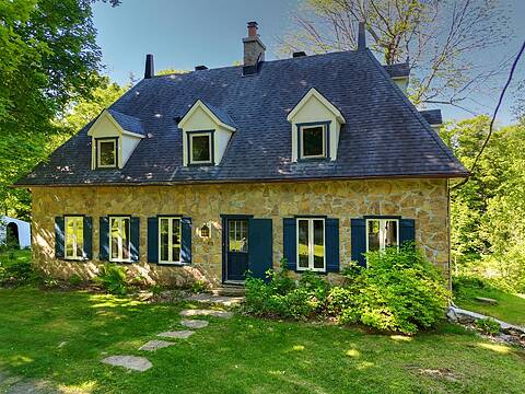 40 Ch. des Montagnes, Sainte-Anne-des-Lacs