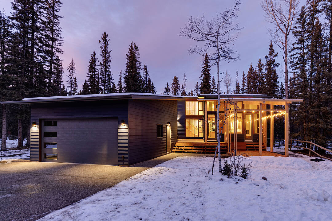 12 Spruce Avenue, Bragg Creek, Alberta