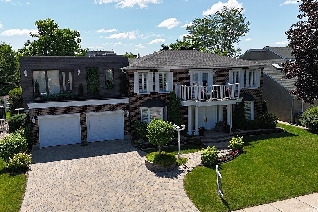 236 Boul. Ivan-Pavlov, Vimont, Québec