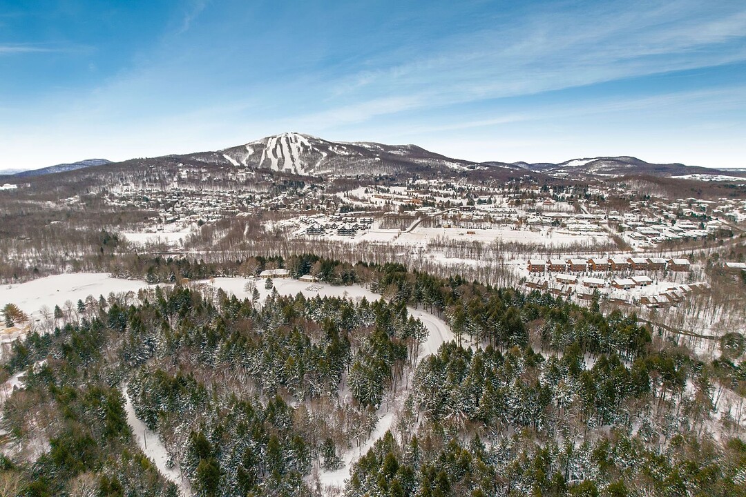 181 Rue de l'Écurie, Bromont, Québec