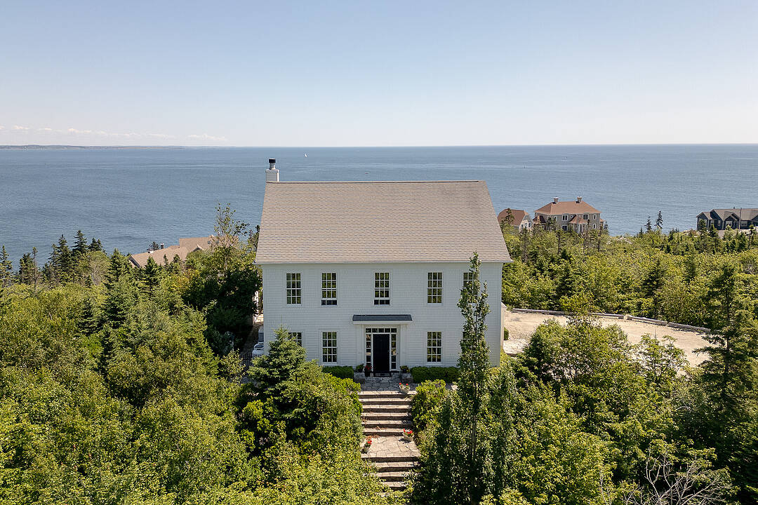 21 Shipping Lane, Halibut Bay, Nova Scotia