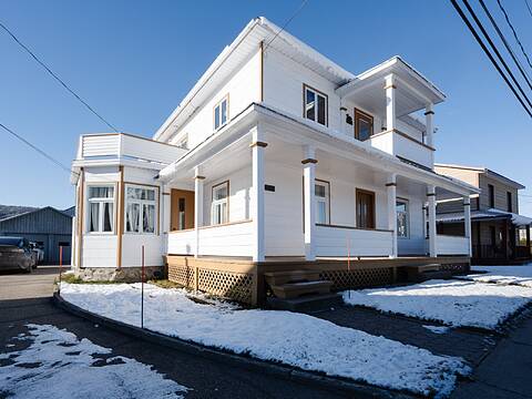 573-575 Rue St-Édouard, Saint-Urbain