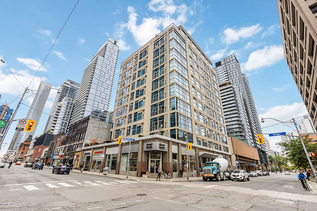 8 Wellesley St E #507, Toronto, Ontario