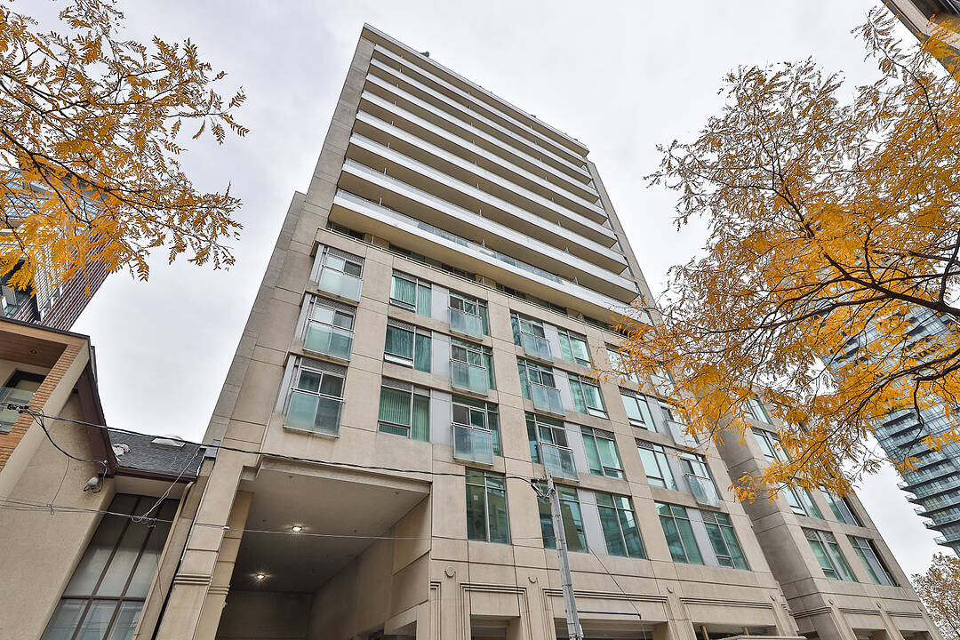 8 Scollard St #Ph 201, Toronto, Ontario