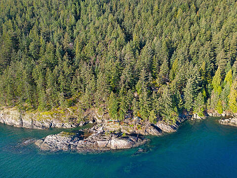 381 Waterfront, Bowen Island