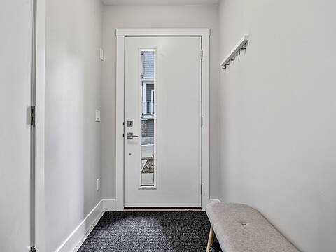 15-13098 Shoreline Way, Lake Country