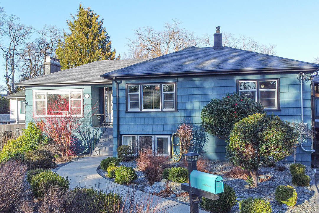 3771 Winston Crescent, Saanich, British Columbia