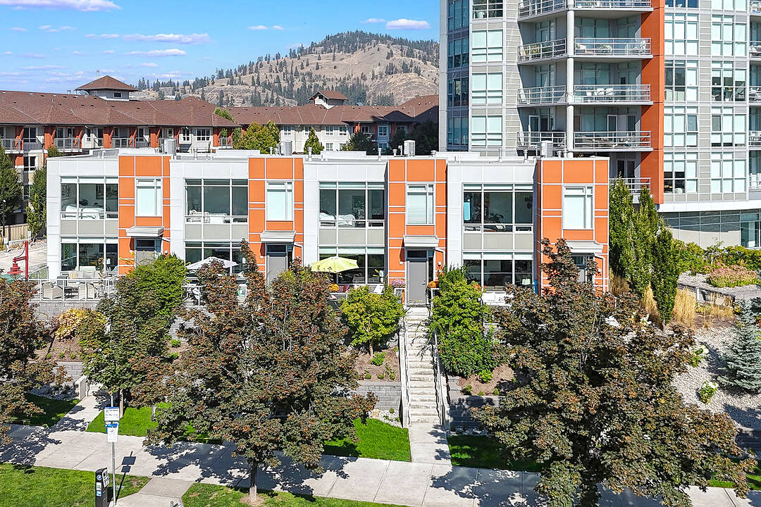 103-1151 Sunset Drive, Kelowna, British Columbia