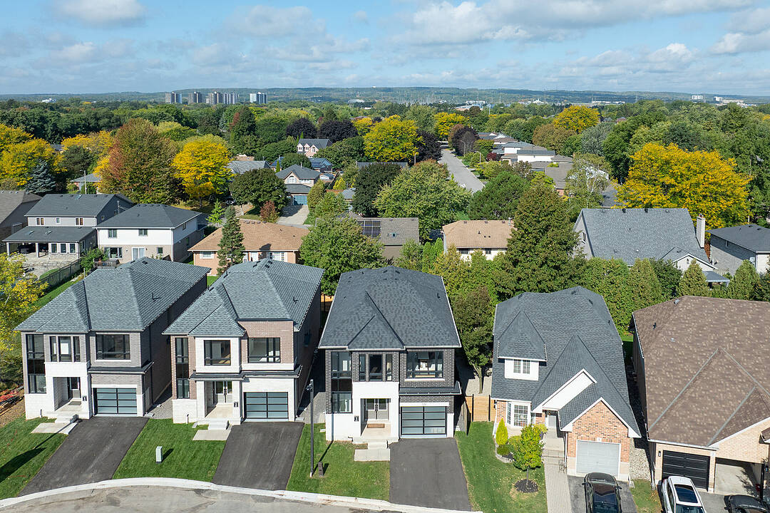 518 Markay Common, Burlington, Ontario