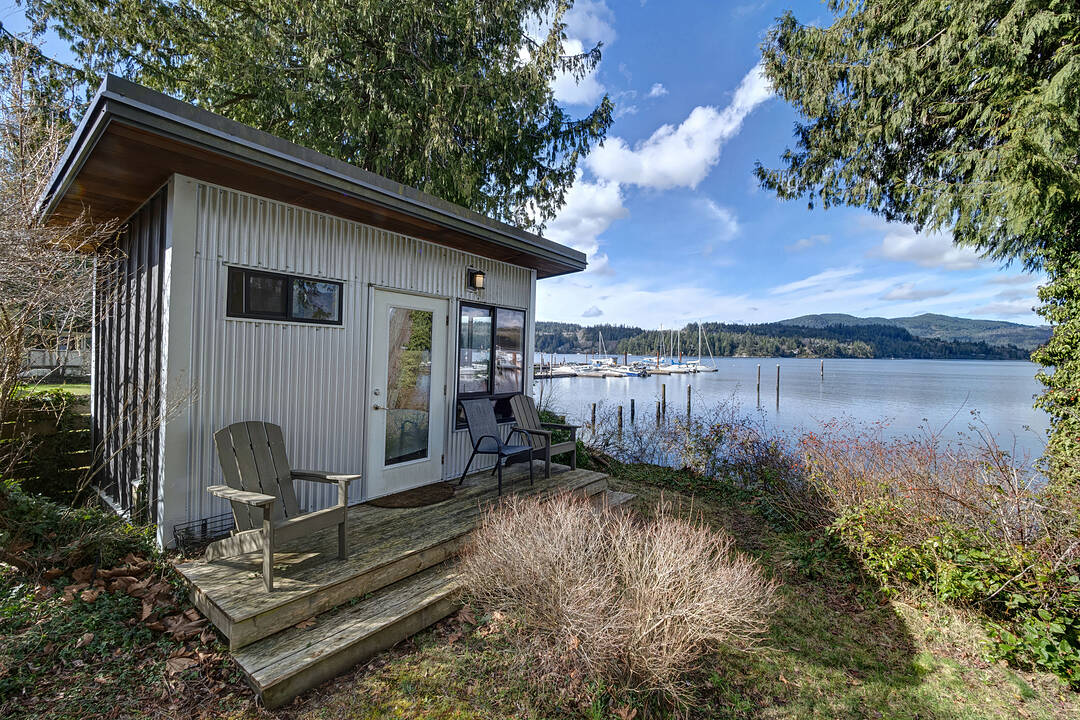 6003 Sechelt Inlet Road, Sechelt, British Columbia