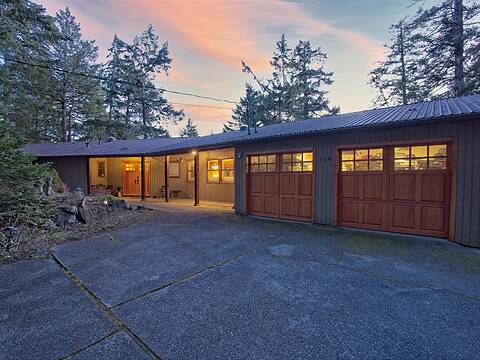 119 Russell Road, Salt Spring