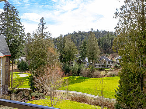 302-1395 Bear Mountain Parkway, Langford