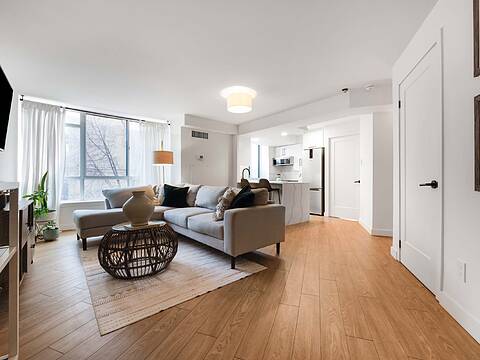 801 King St W #213, Toronto