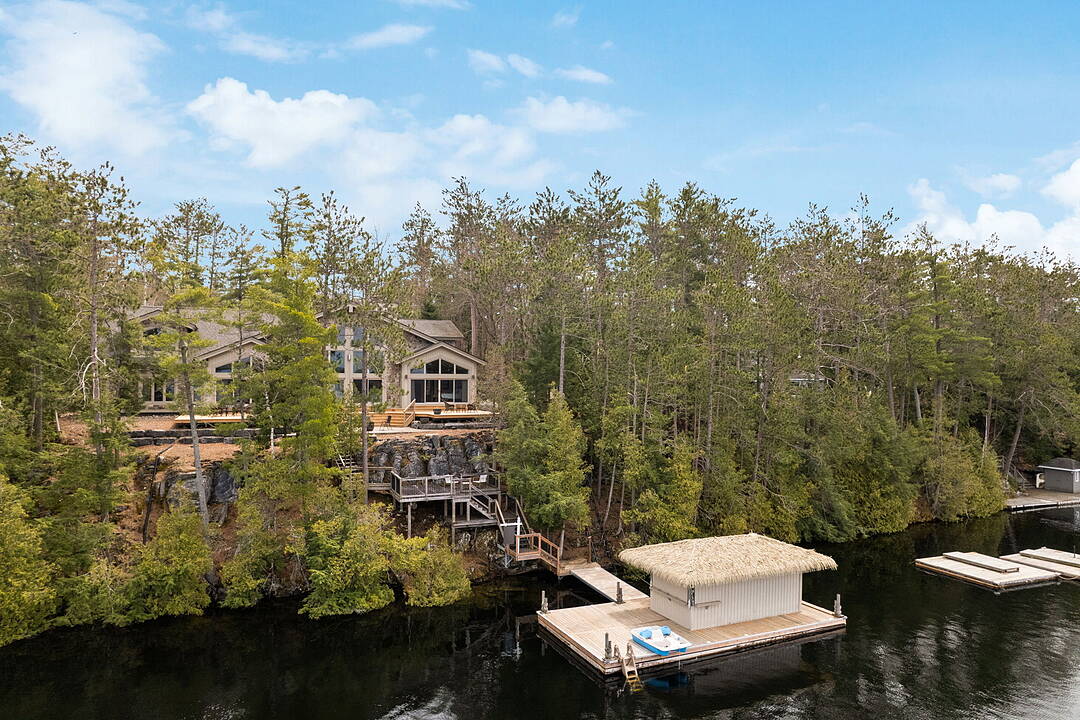 1827 Crystal Lake Rd, Trent Lakes, Ontario