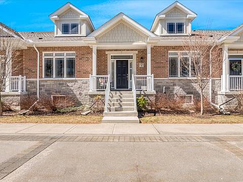 4 Emerson Mews, Collingwood