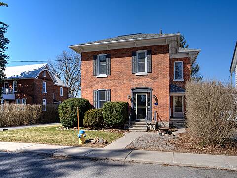 90 Frank Street, Campbellford