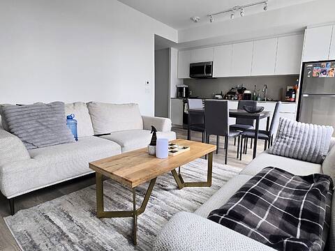 357 King St W #2503, Toronto