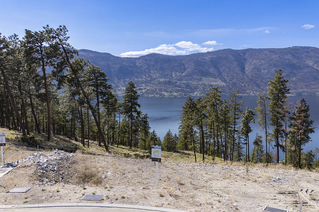 3284 Aspen Lane, Kelowna, British Columbia