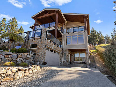 10989 Maddock Avenue, Lake Country