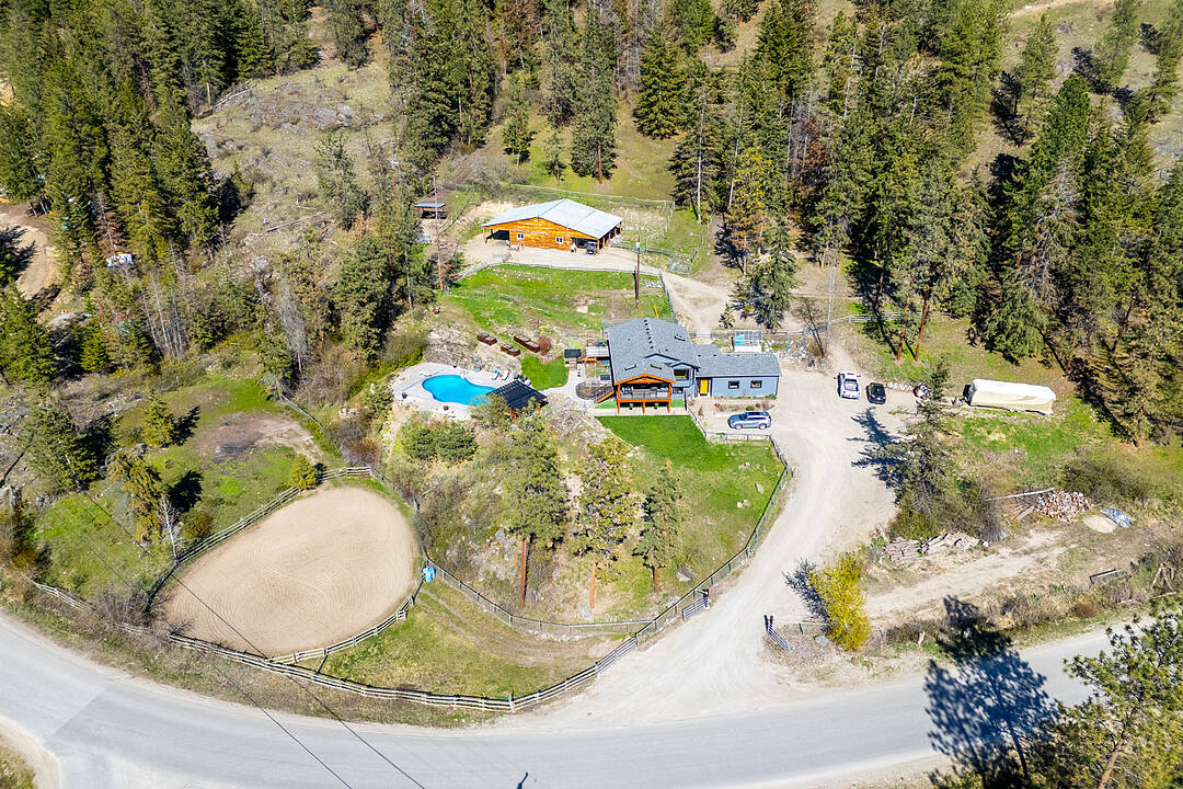6025 Farmers Drive, Kelowna, British Columbia
