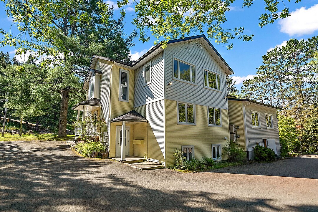 111B Rue Principale, Saint-Sauveur, Quebec, Québec