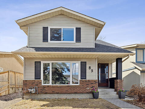 83 Coach Manor Rise SW, Calgary