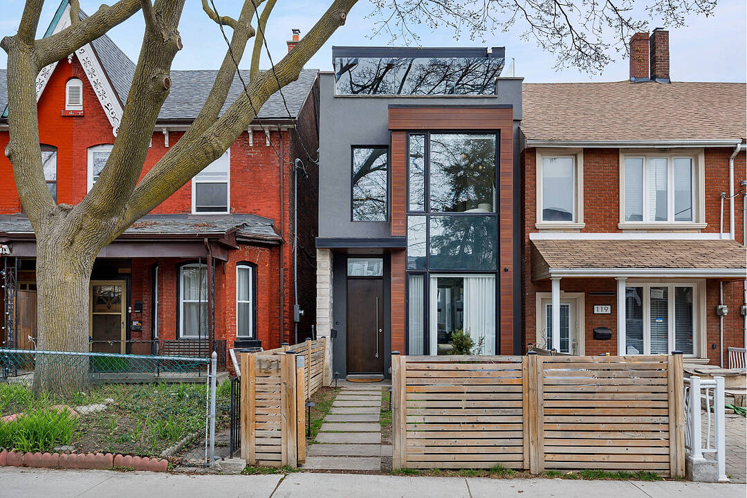 121 Markham St, Toronto, Ontario