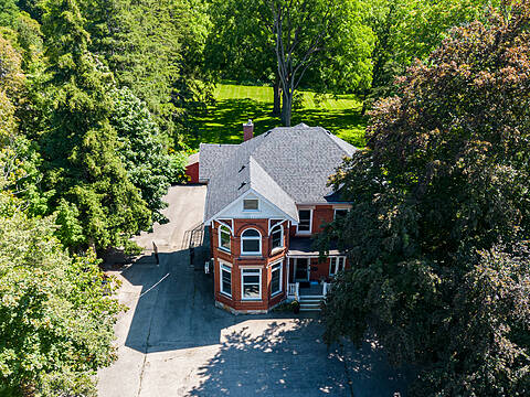 199 Grand River St, Brant