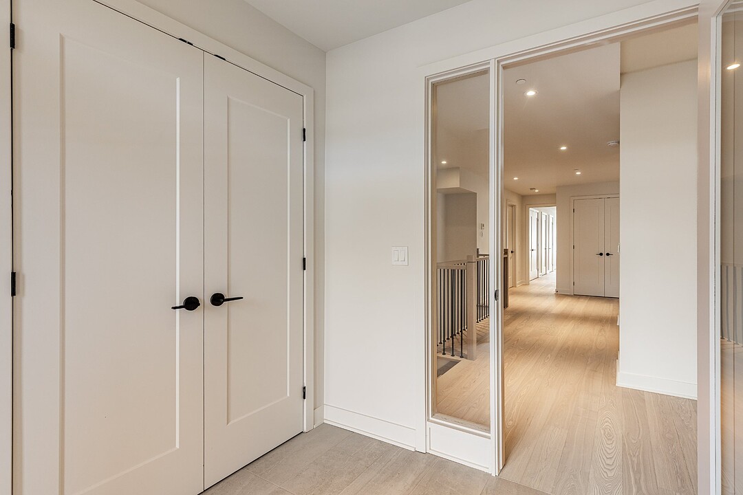 4892 Boul. De Maisonneuve O., Apt. TH7, Westmount, Québec