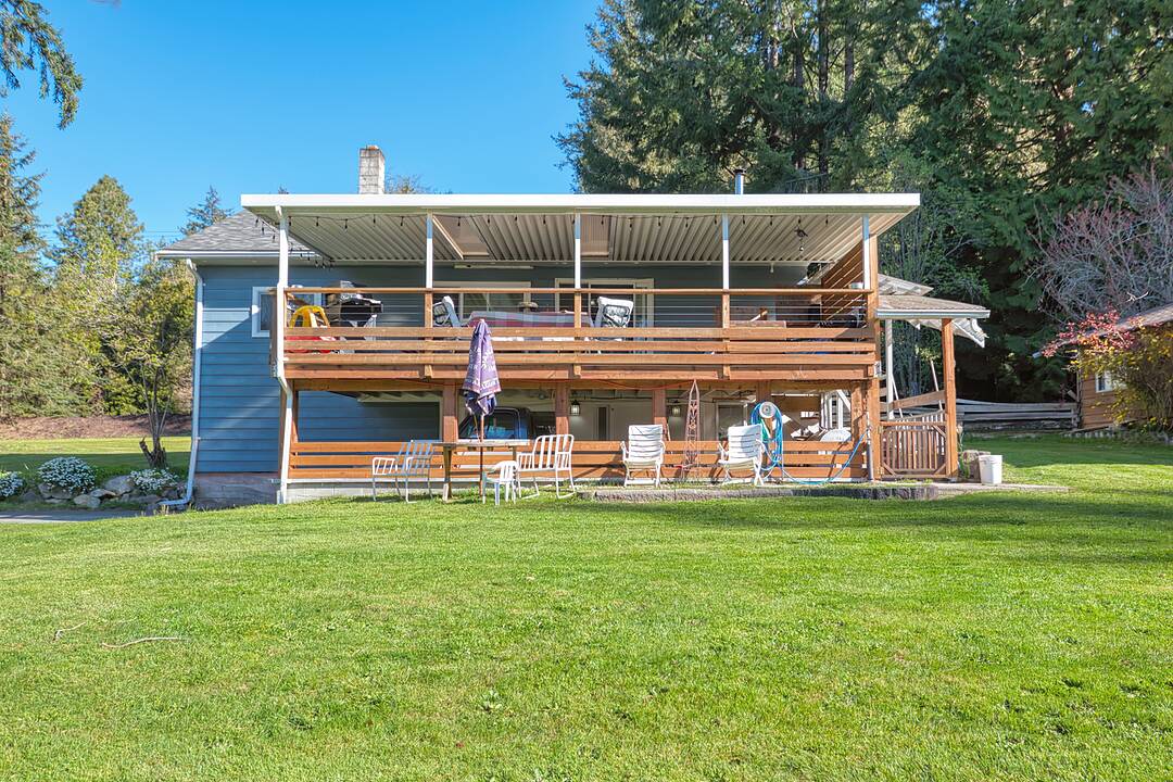 1106 A & B Gladwin Trail Road, Roberts Creek, British Columbia
