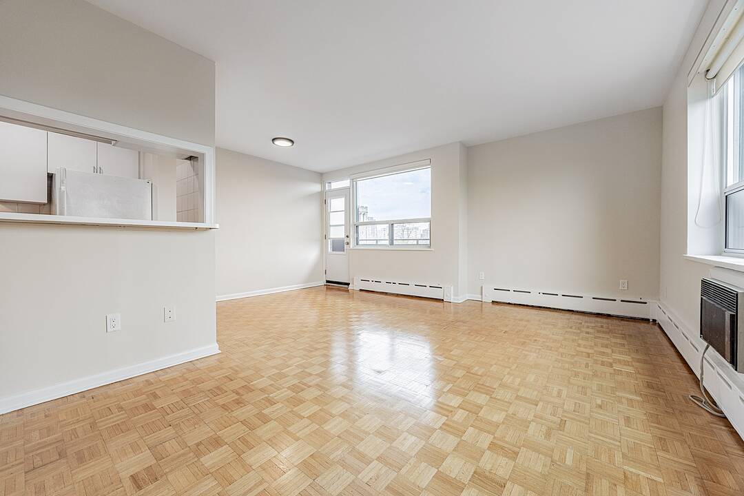 78 Warren Rd #601, Toronto, Ontario