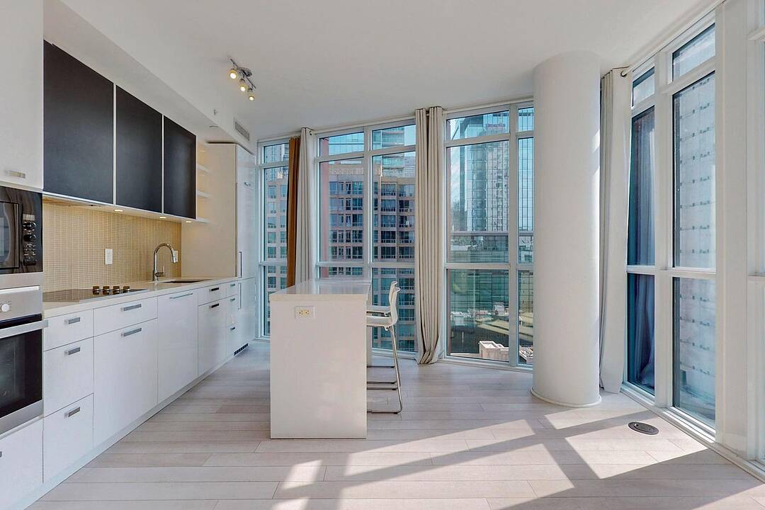 32 Davenport Rd #1008, Toronto, Ontario