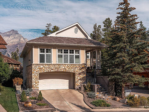 107 Lougheed Circle, Banff