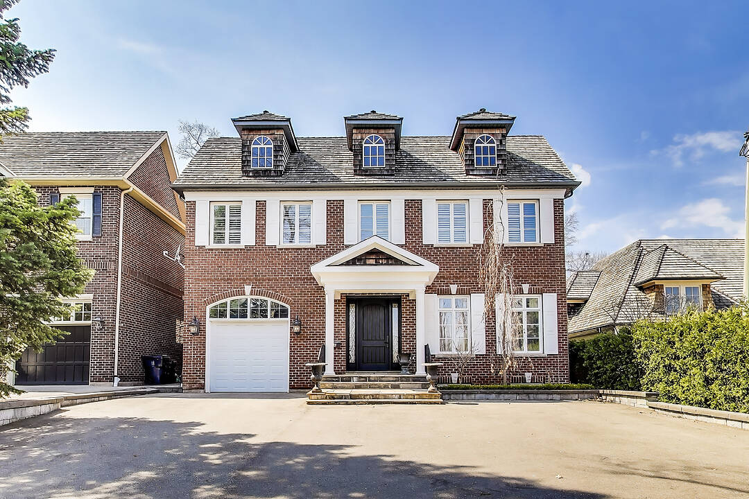16 St Phillips Rd, Toronto, Ontario