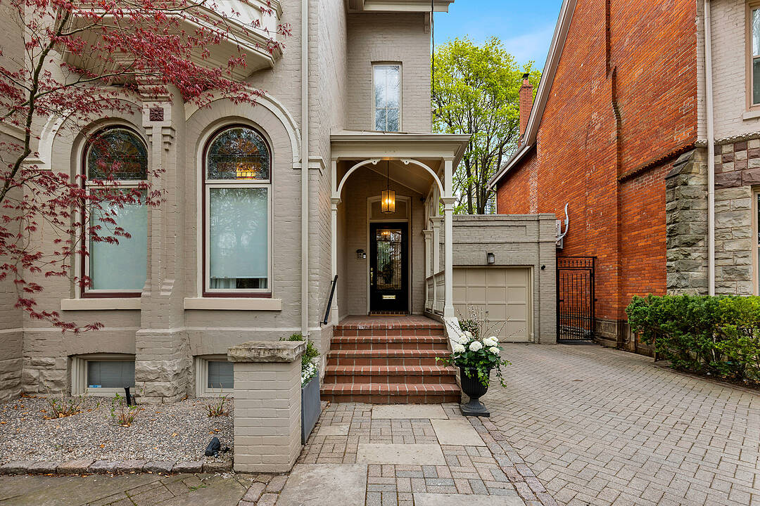 53 Elm Ave, Toronto, Ontario