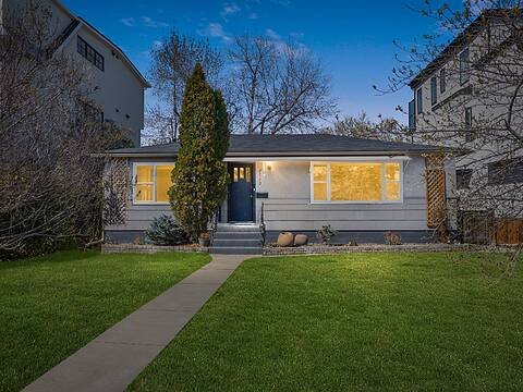 2712 5 Avenue NW, Calgary
