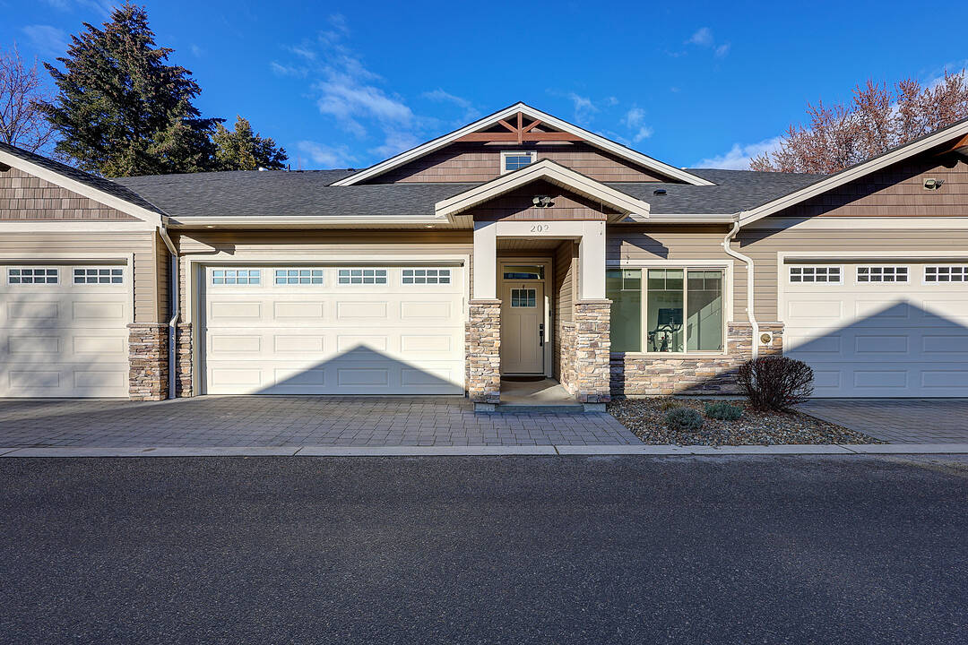 202-9563 Jensen Road, Lake Country, British Columbia