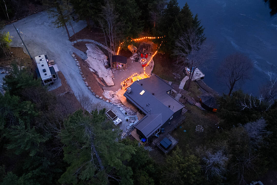 5270 Dean Tr, Severn, Ontario
