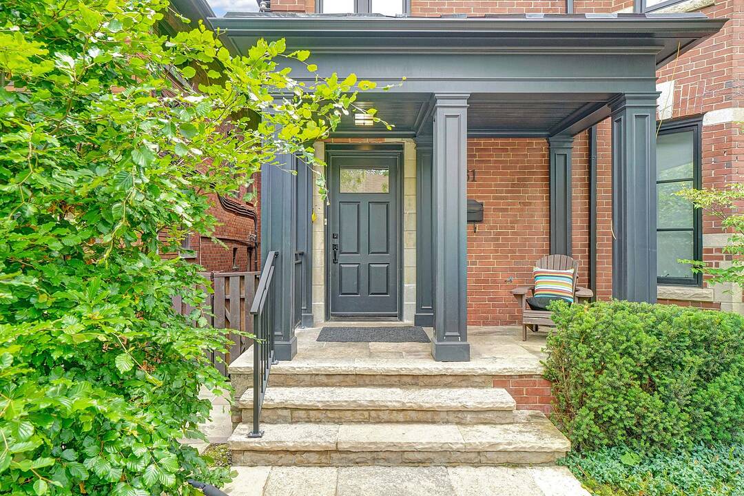 461 Oriole Pkwy #Upper, Toronto, Ontario